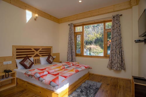 Stonehurst Cottage – 5 bedroom villa in Manali, Himachal Pradesh
