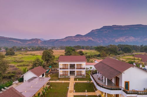 Jacuzzi Rooms @ Truntum – 4 bedroom villa in Karjat, Maharashtra