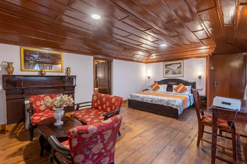 The Hive Cottage Corbett | 2 Room Suite In a Hillside Resort With Restaurant & Outdoor Seating | Ample Parking  – 2 bedroom villa in Nainital, Uttarakhand