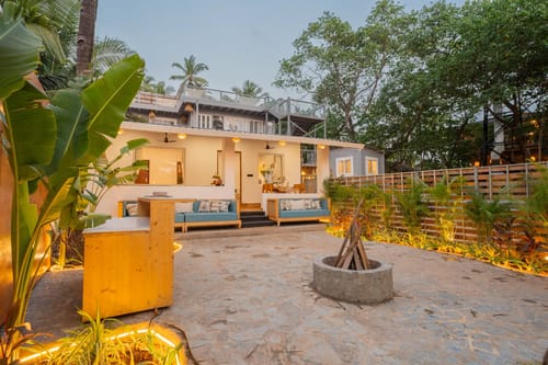 House of Neptune | 1-BHK Boutique Villa | Open Kitchen | Sit-out area | 10 Meters from Ashwem Beach