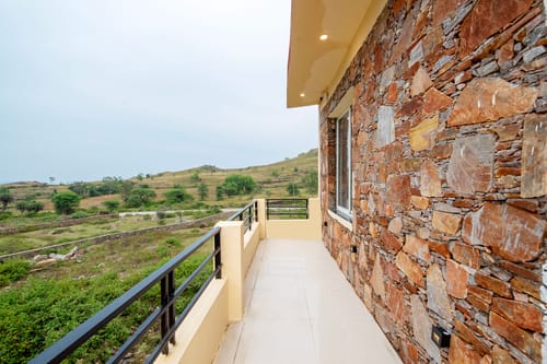 Colonel Retreat | 3-BHK Hideaway with Private Pool & Gardens Near Ubeshwar Mahadev Temple – 3 bedroom villa in Udaipur, Rajasthan