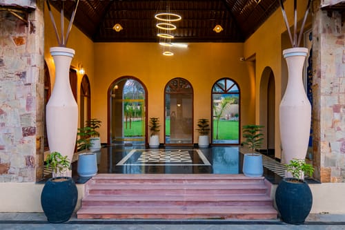 Tiger Cave Suite | 1-Room with Private Pool, Sit-out area, Shared Pool & Garden on Main Ranthambore Road | Pet-Friendly – 1 bedroom villa in Ranthambore, Rajasthan