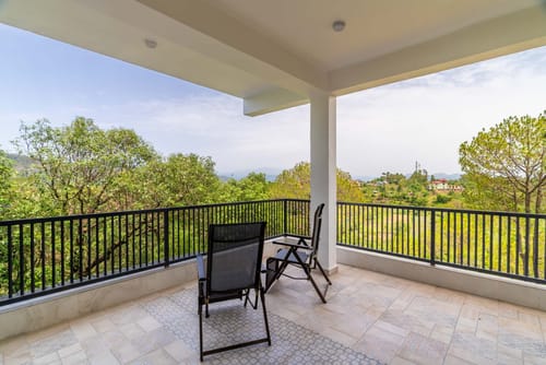 Bloom @ Petal Perch – 2 bedroom villa in Kasauli, Himachal Pradesh
