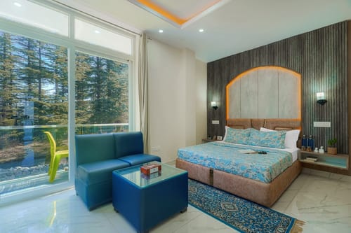 The Ridgeview Retreat Olivia | Pet-friendly Room with Private Balcony, Common  Lounge & Restro | Close to Naldehra – 1 bedroom villa in Shimla, Himachal Pradesh