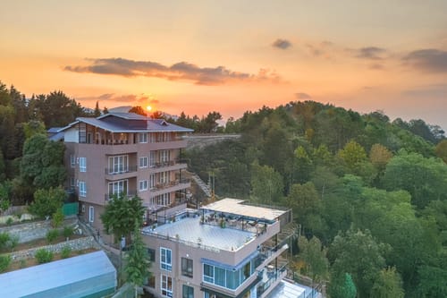Peak @ The Himalayan Echo – 6 bedroom villa in Nainital, Uttarakhand