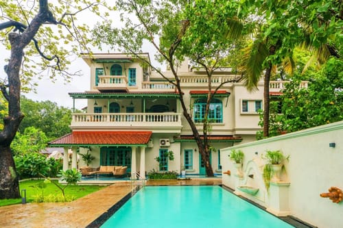 Villa Frienders | Indo-Portuguese 5-BHK Villa With Private Pool & Lift Near Popular Beaches – 5 bedroom villa in North Goa, Goa