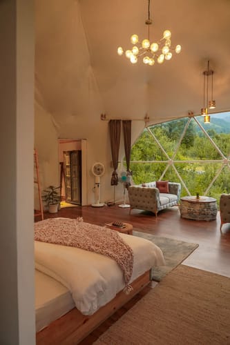 Glamorous Presidential Suite