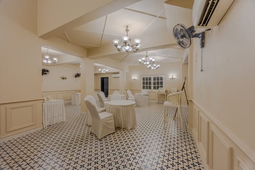 Goan Bliss Junior Suite | Spacious Boutique Suite with Living Room, Private Terrace, Shared Pool, Restro, Spa & Library – 1 bedroom villa in South Goa, Goa