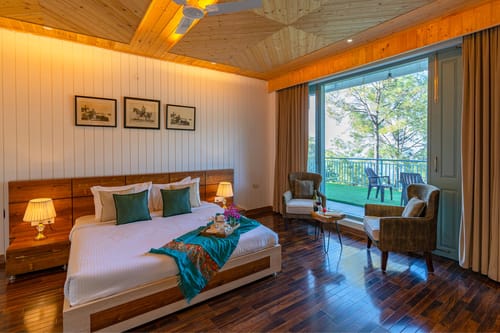 Utopia @ Aykon Estate w/ Outdoor Pool – 8 bedroom villa in Kasauli, Himachal Pradesh