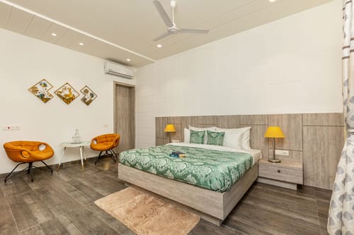 Oak @ Corbett Calling