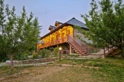Oakwood Cottage – 2 bedroom villa in Shimla, Himachal Pradesh