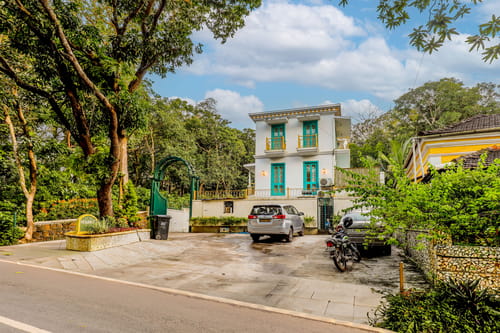Casa Lotus | 3-BHK Villa with Private Pool, Cosy Nook, Balconies; in a Gated Complex – 3 bedroom villa in North Goa, Goa