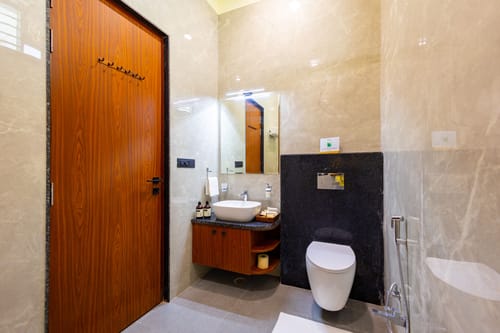 Lakemount | 2-BHK Getaway with Private Pool, Open-Air Gazebo & Terrace At Fatehsagar Lake