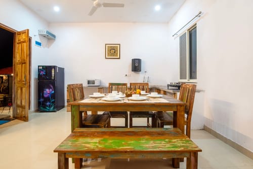 Colonel Retreat | 3-BHK Hideaway with Private Pool & Gardens Near Ubeshwar Mahadev Temple – 3 bedroom villa in Udaipur, Rajasthan