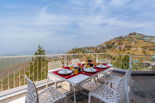 The Rustic Retreat – 4 bedroom villa in Kasauli, Himachal Pradesh