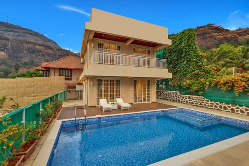 Heavenly Homes Villa | 2-BHK Villa with Private Pool, Garden & 360° Panoramic Hill Views Near Sahyadri Waterfall – 2 bedroom villa in Karjat, Maharashtra
