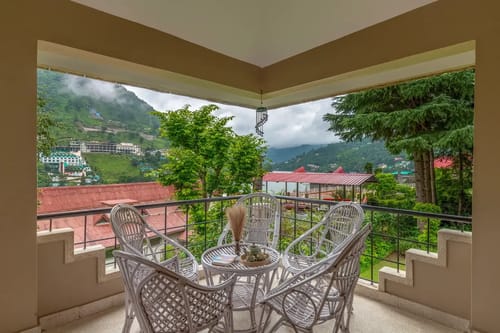 Irayna – 4 bedroom villa in Bhimtal, Uttarakhand