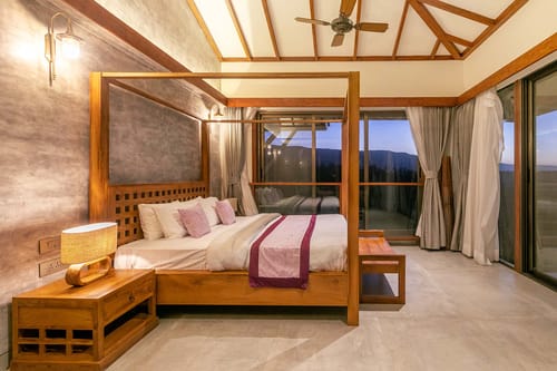 Nihira Farms w/ Lake View - Kamshet – 4 bedroom villa in Lonavala, Maharashtra