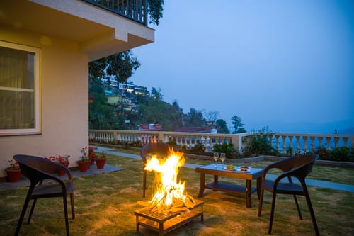 Twin Chalets | 4-BHK  Pet-friendly Escape With Valley-facing lawn, Terrace & 2 Living Rooms – 4 bedroom villa in Nainital, Uttarakhand