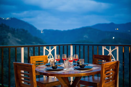 Pine Shadow Flamingo | Pet-friendly Hilltop Suite With Panoramic Views & Restaurant – 1 bedroom villa in Shimla, Himachal Pradesh