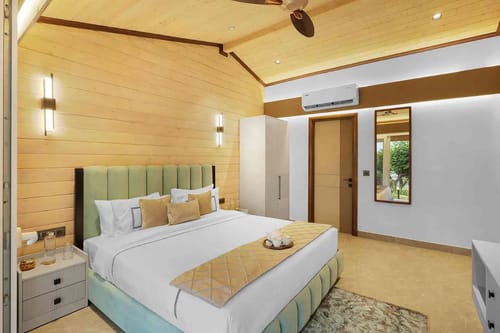 Esh Cottage Moss | Hilltop 2-BHK Retreat with Open-air Jacuzzi, Shared Garden, Pool & Cosy Lounge