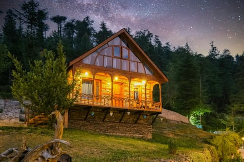 Oakwood Cottage – 2 bedroom villa in Shimla, Himachal Pradesh