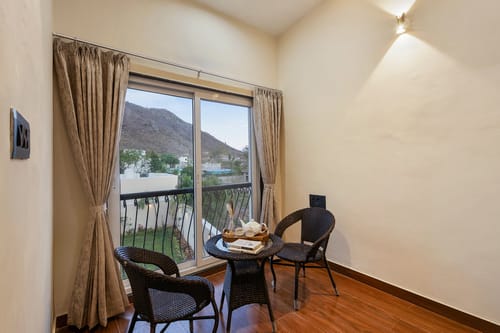 Casa Meraki | Country-Style 3-BHK Villa with Private pool, Gazebo and Landscaped Garden – 3 bedroom villa in Udaipur, Rajasthan
