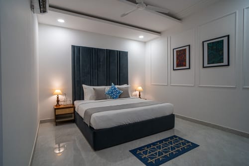 Udgam Vilas 3-BHK | Elegant Pet-friendly Apartment With Lift & Balcony Near Robber’s Cave – 3 bedroom villa in Dehradun, Uttarakhand