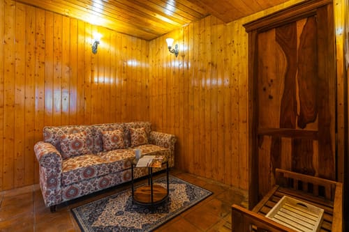 Lush @ Chalet Rushli - Kanatal – 5 bedroom villa in Mussoorie, Uttarakhand