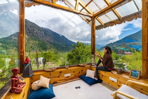 ChaletShanagManali- 4 BR Chalet