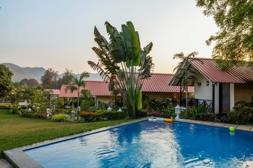 Meadow Suite Room 1 w/ Jacuzzi @ Ever Falls – 4 bedroom villa in Karjat, Maharashtra
