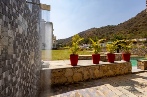 Mandovar Mountain Valley Retreat | 4 Room Pet-friendly Suite In a Private Estate with Shared Pool, Garden, Restaurant & Hill Views – 4 bedroom villa in Udaipur, Rajasthan
