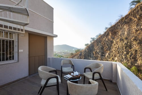 Shourya Viola | 3-BHK Villa with Private Pool, Garden & Panoramic 360° hill view – 3 bedroom villa in Udaipur, Rajasthan