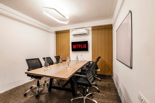 Liv Regalia Serviced Apartments | 1-BHK Suite with Restaurant, Lift, Gym & Conference Room | 1 km from Millennium City Centre – 1 bedroom villa in Delhi NCR, Delhi