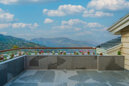 Royce Cottage | Luxe Hilltop 4-BHK Retreat With Indoor Bar, Terrace & Scenic Views