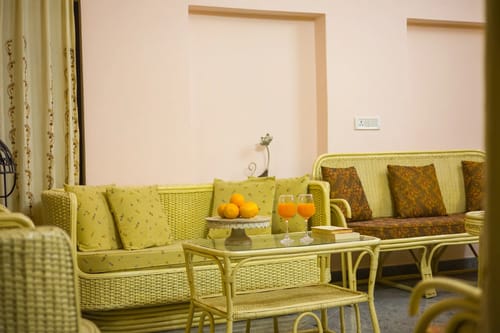 Abhimanyu Mansion Pearl | A 6-BHK Manor With Rajasthani Charm & a Garden In City’s Heart – 6 bedroom villa in Udaipur, Rajasthan
