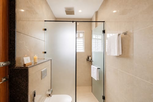 SLV Ventures Penthouse | Pet-friendly 4-BHK Apartment With Glass House & Panoramic City Views – 4 bedroom villa in Bengaluru, Karnataka