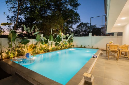 Villa Casa Del Mundo | Luxe Pet-friendly 4-BHK Villa With Pvt Pool, Bar, Lift & Scenic Hill Vistas  – 4 bedroom villa in North Goa, Goa