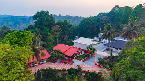 Twisted Tree Another | Suite with Pvt Sit Out & Shared Pool – 2 bedroom villa in Coorg, Karnataka
