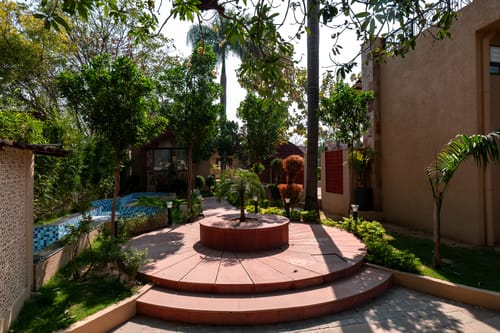 Tiger Cave Suite | 1-Room with Private Pool, Sit-out area, Shared Pool & Garden on Main Ranthambore Road | Pet-Friendly – 1 bedroom villa in Ranthambore, Rajasthan