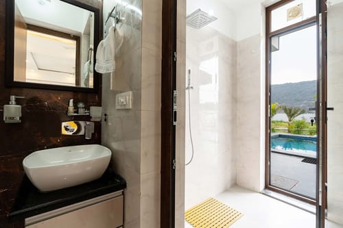 BrookVale Manor – 7 bedroom villa in Delhi-ncr, Delhi