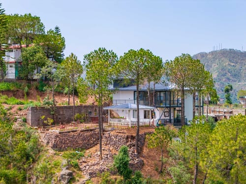 Bloom @ Petal Perch – 2 bedroom villa in Kasauli, Himachal Pradesh
