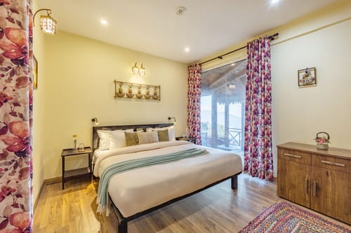 Silverstone | Hillside 6-BHK Getaway With Garden, Gaming Zone & Lounge Area