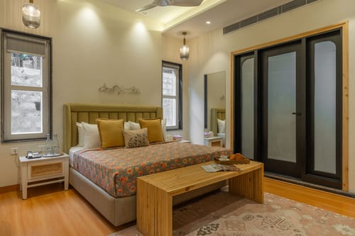 Chapter 6 @ The Ever House
W/ Jacuzzi – 3 bedroom villa in Kasauli, Himachal Pradesh