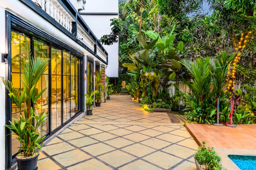 Goan Bliss Premium Room | Aesthetic Suite in a Boutique Resort with Pool, Dining, Library & Serene Tropical Setting – 1 bedroom villa in South Goa, Goa