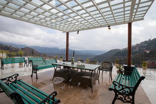Cliff Zen | 2-BHK | Kitchen | Outdoor Sitting Area | Lift – 2 bedroom villa in Shimla, Himachal Pradesh