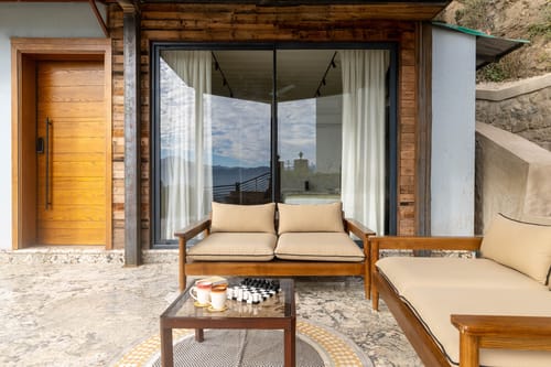 Thelma & Louise  W/ Outdoor Jacuzzi – 6 bedroom villa in Kasauli, Himachal Pradesh