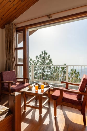 The Rustic Retreat – 4 bedroom villa in Kasauli, Himachal Pradesh