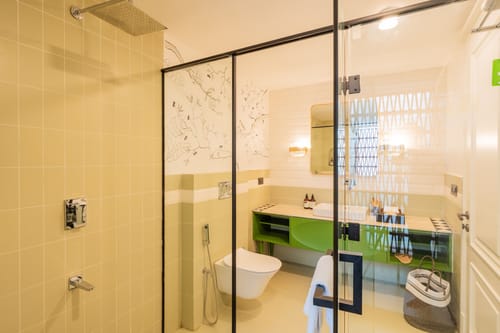 Purple Coral | Luxe 5-BHK Villa With Two Private Pools & Lift Near Chapora Fort