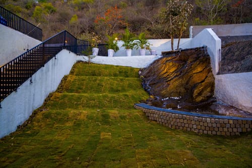 Jade Arbőur | 3-BHK Moroccan-Inspired Villa with Private Pool & Panoramic Hill Views – 3 bedroom villa in Udaipur, Rajasthan